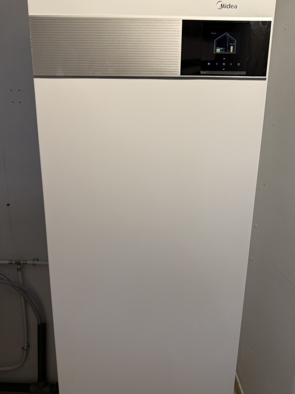 Installation pompe à chaleur Midea
