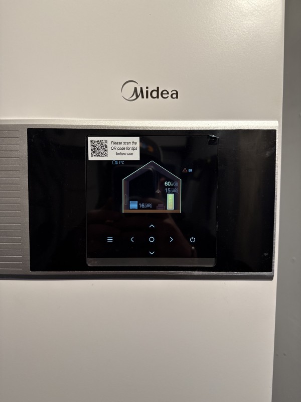 Installation pompe à chaleur Midea